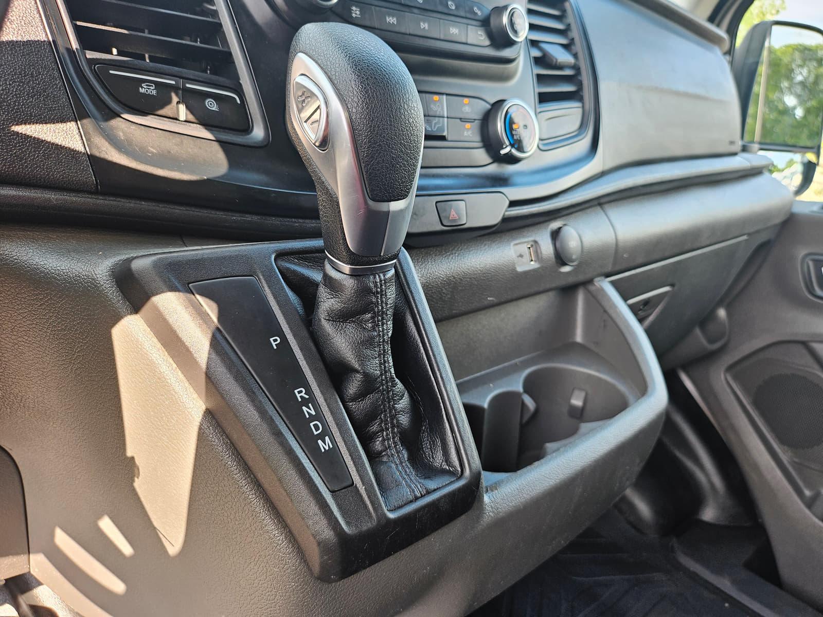 Ford Transit Cargo Van 2024 - Image 18