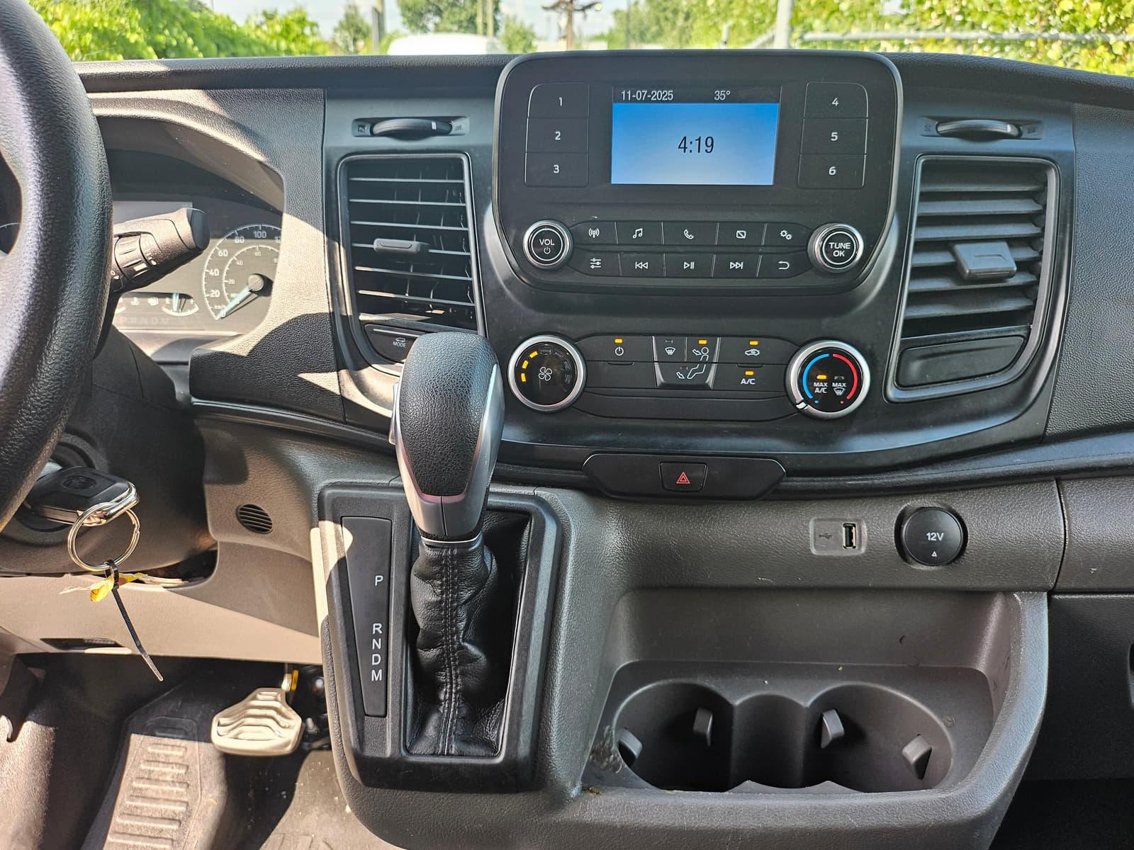 Ford Transit Cargo Van 2024 - Image 20