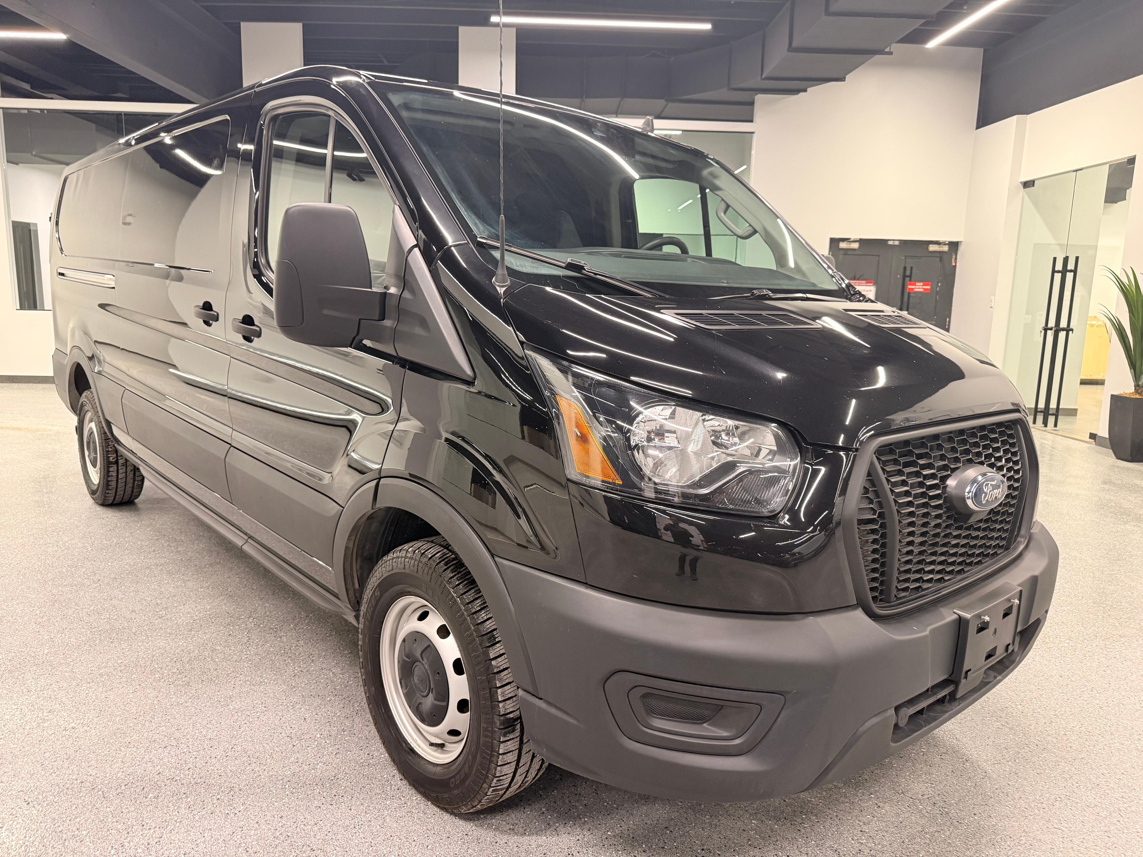 Ford Transit Cargo Van 2023 - Image 7