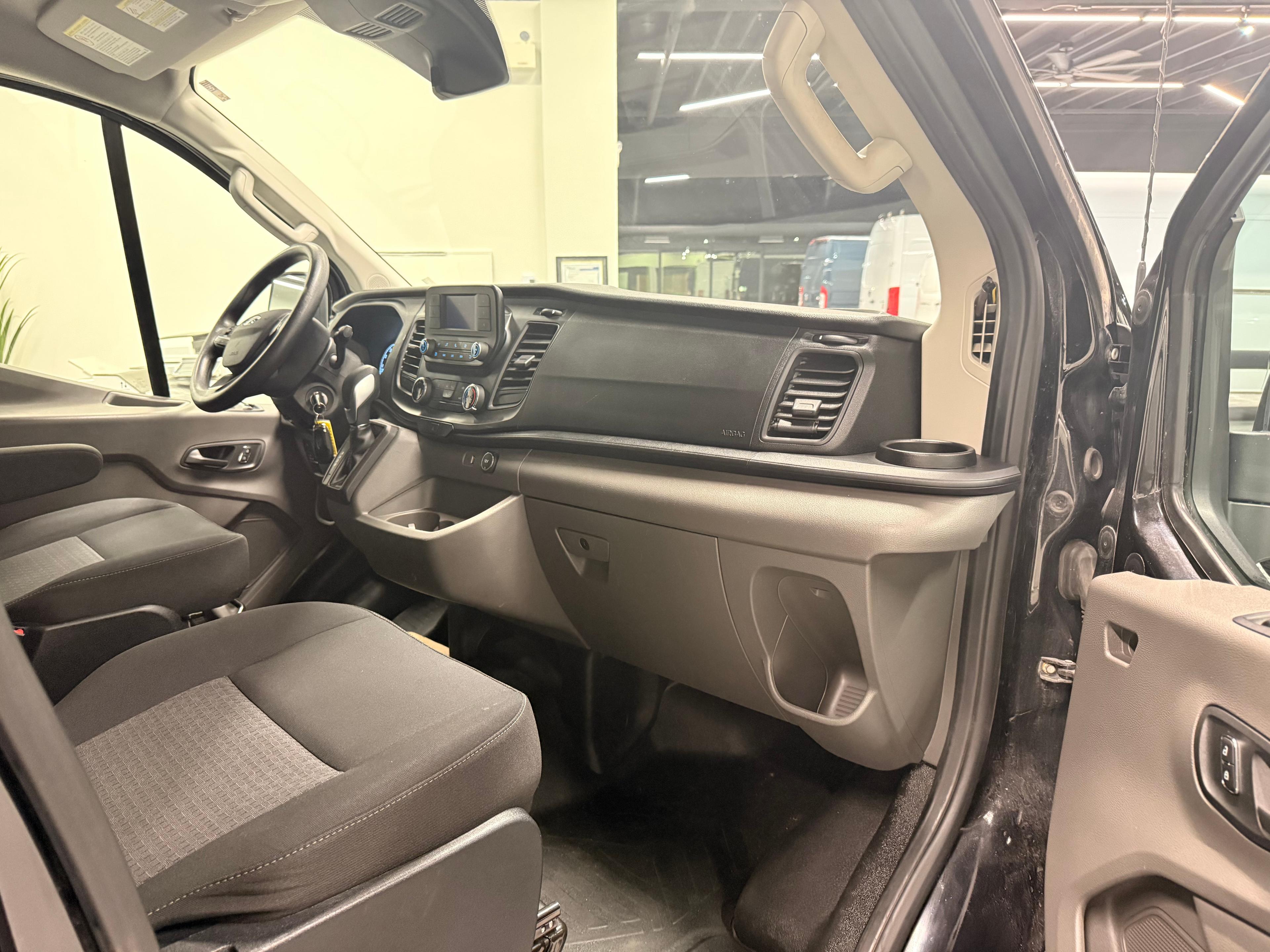 Ford Transit Cargo Van 2023 - Image 12