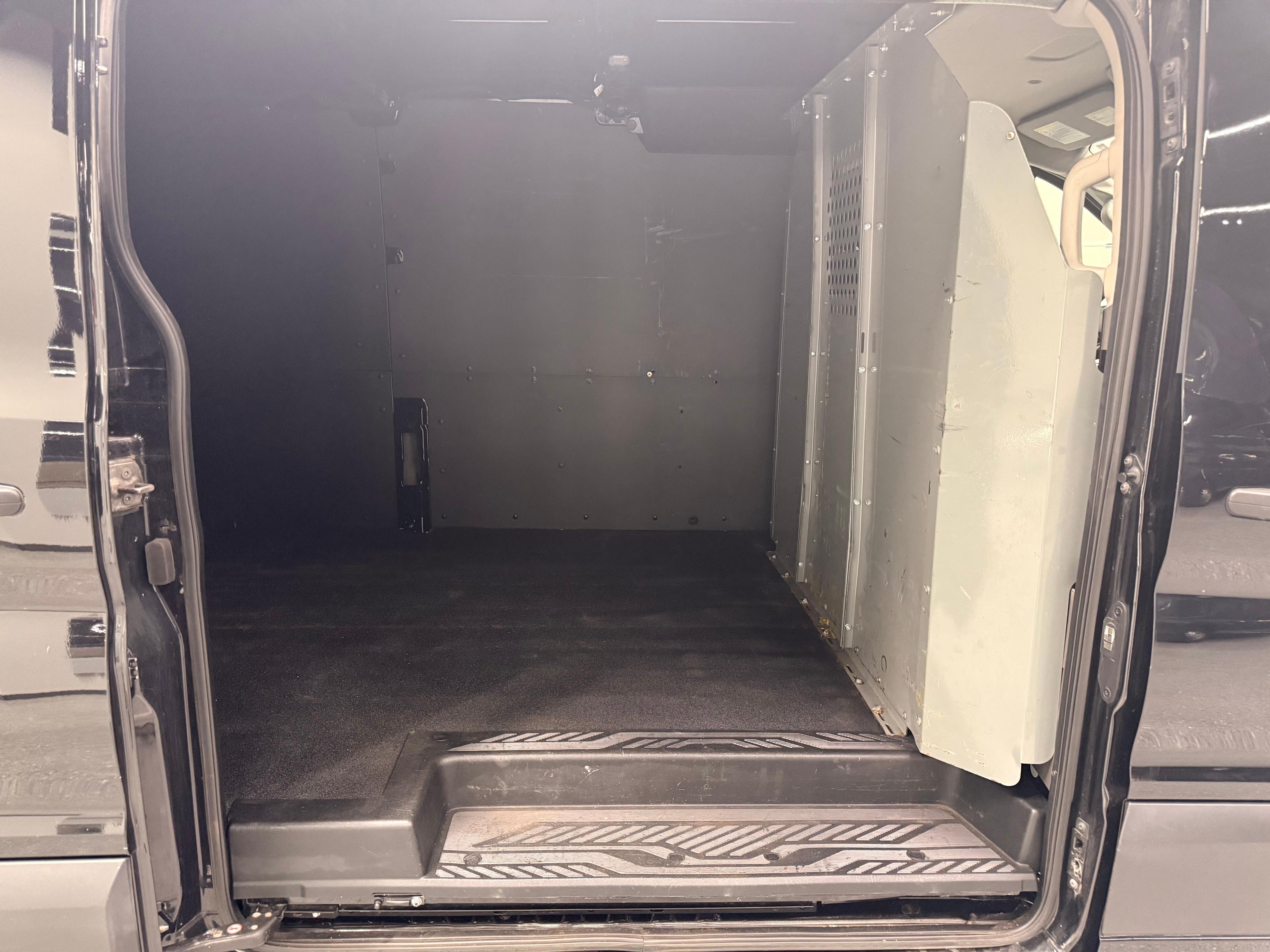 Ford Transit Cargo Van 2023 - Image 13