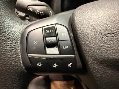 Ford Transit Cargo Van 2023 - Thumbnail 24