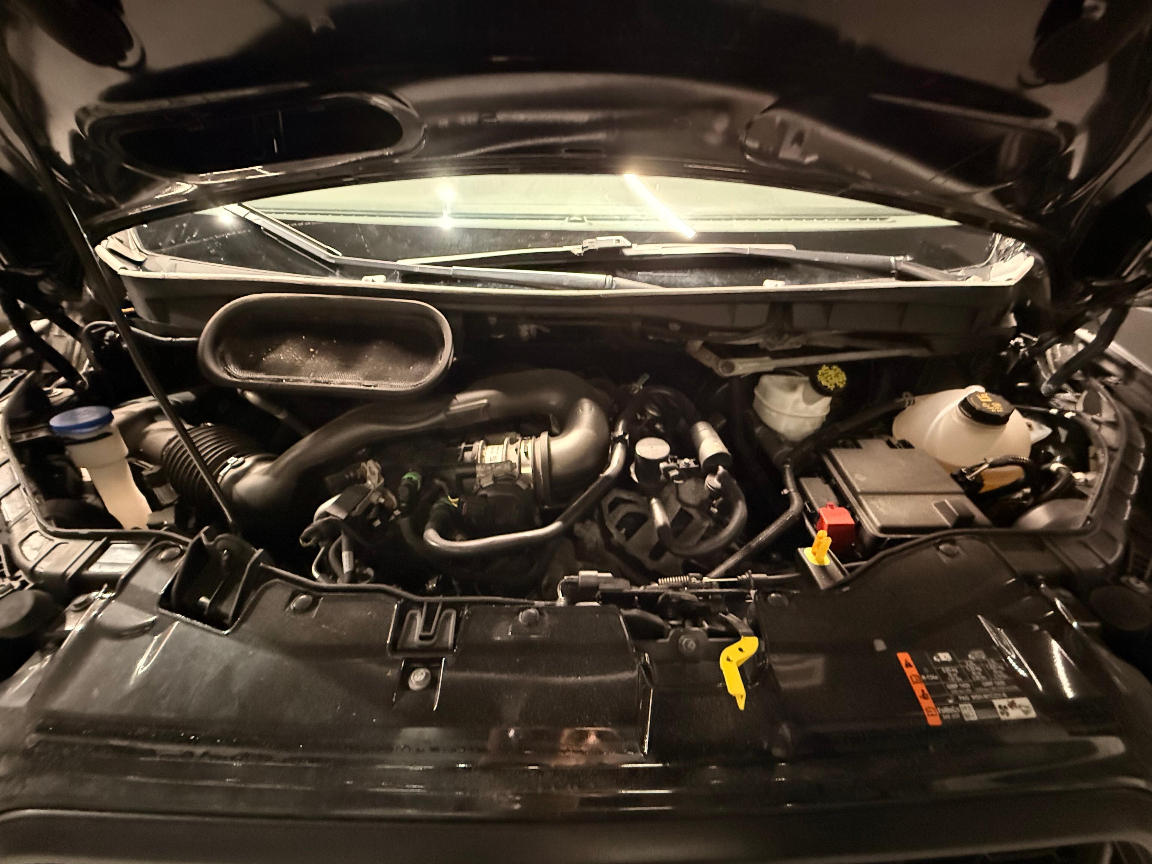 Ford Transit Cargo Van 2023 - Image 29