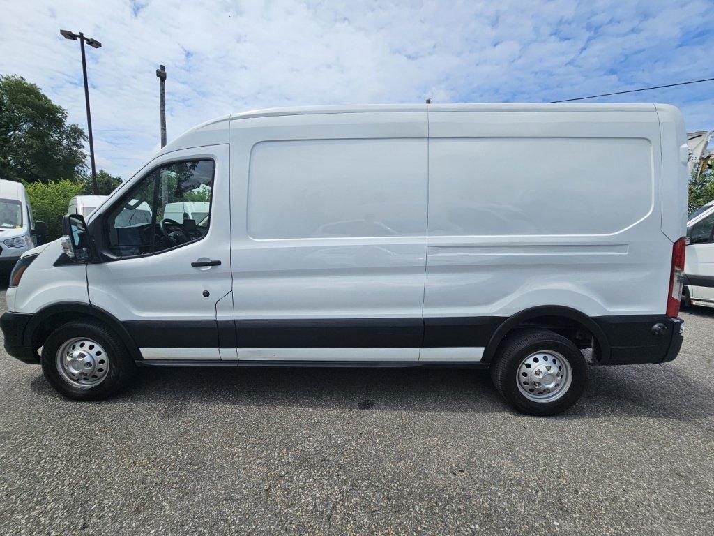 Ford Transit Cargo Van 2022 - Image 3