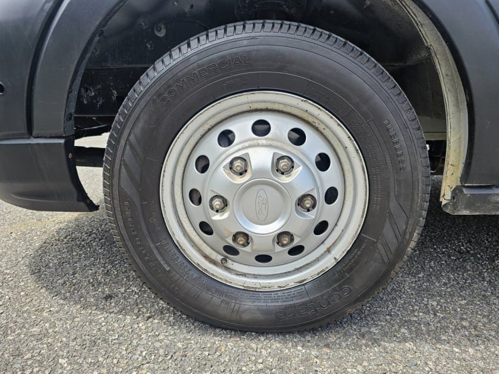 Ford Transit Cargo Van 2022 - Image 5