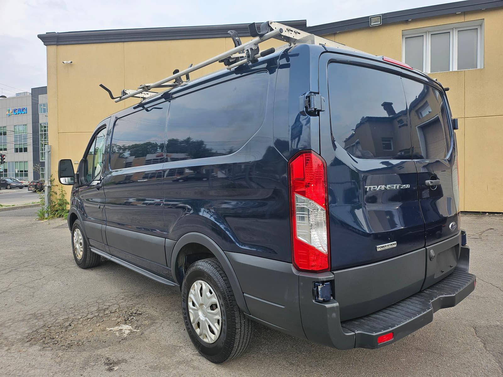 Ford Transit Cargo Van 2018 - Image 3