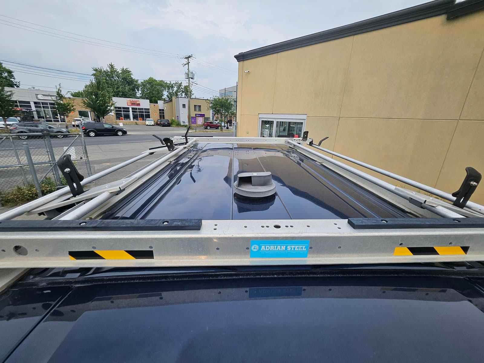 Ford Transit Cargo Van 2018 - Image 17