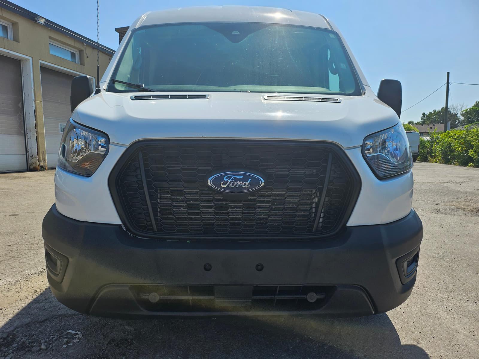 Ford Transit Cargo Van 2024 - Image 8