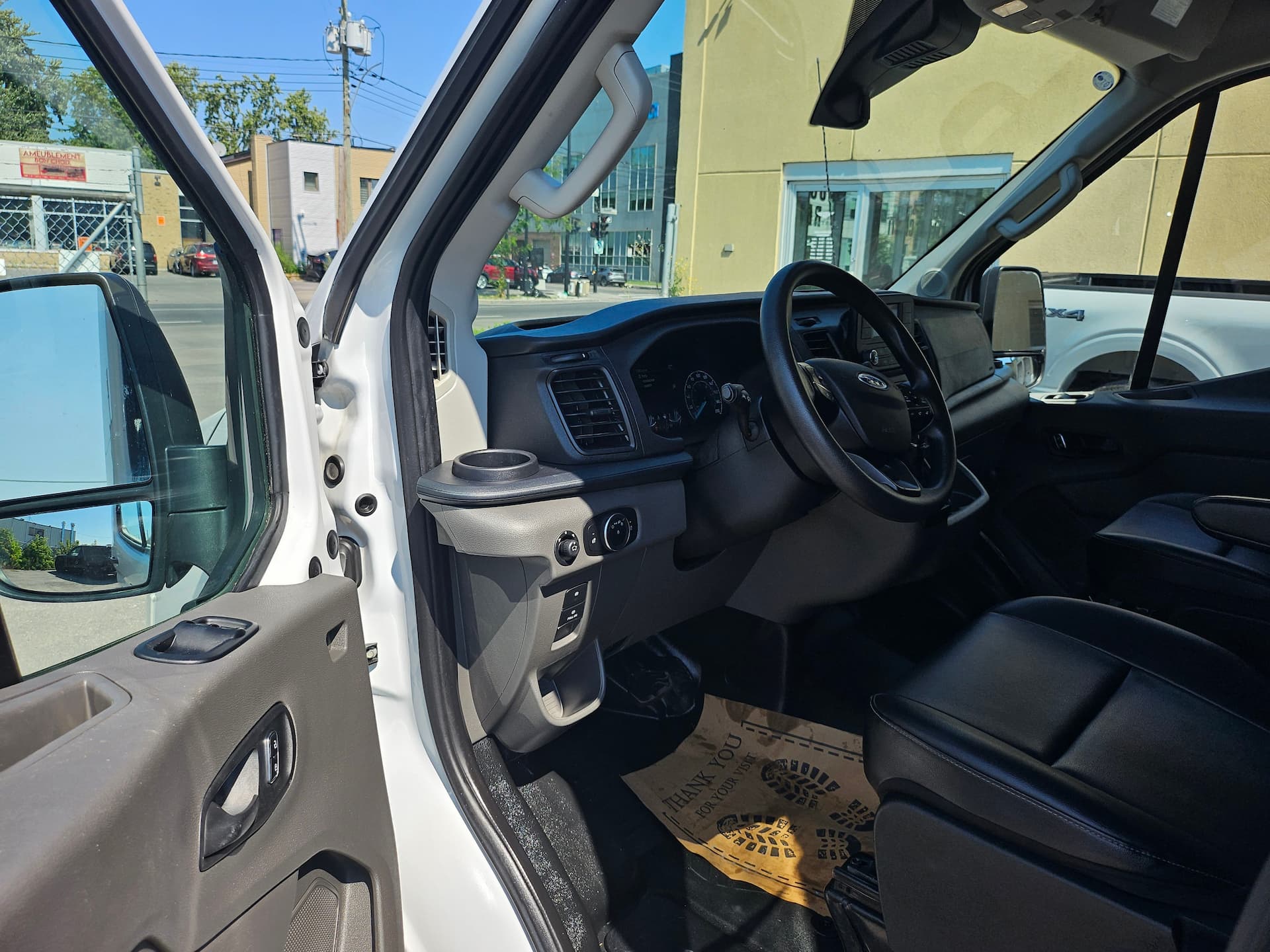 Ford Transit Cargo Van 2024 - Image 11