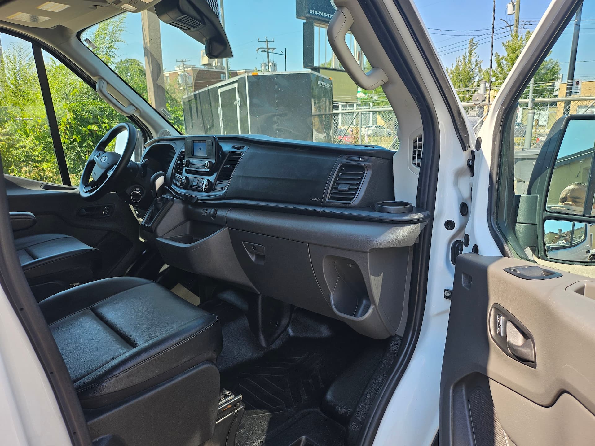 Ford Transit Cargo Van 2024 - Image 12