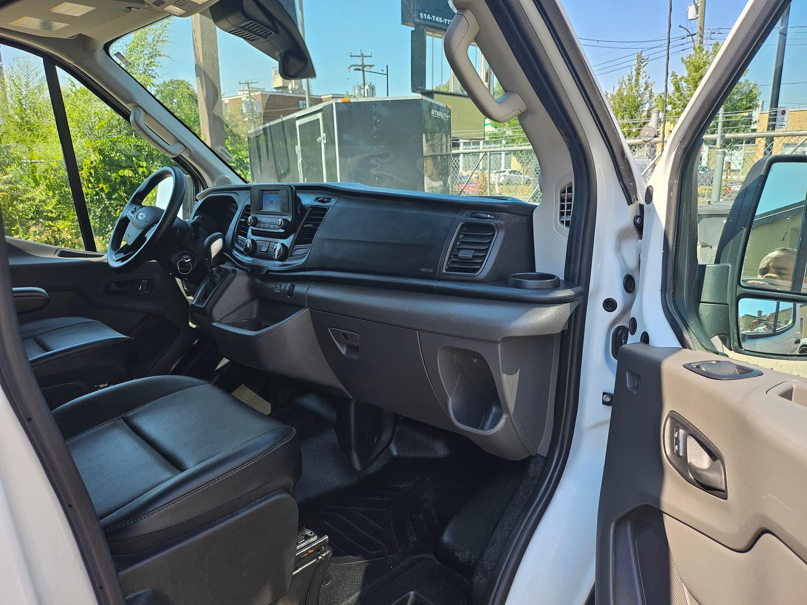 Ford Transit Cargo Van 2024 - Image 12