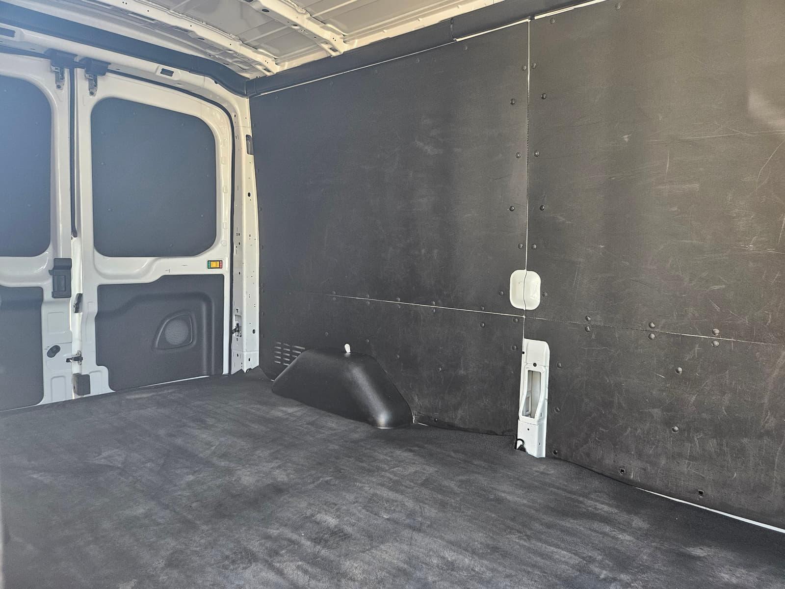 Ford Transit Cargo Van 2024 - Image 14