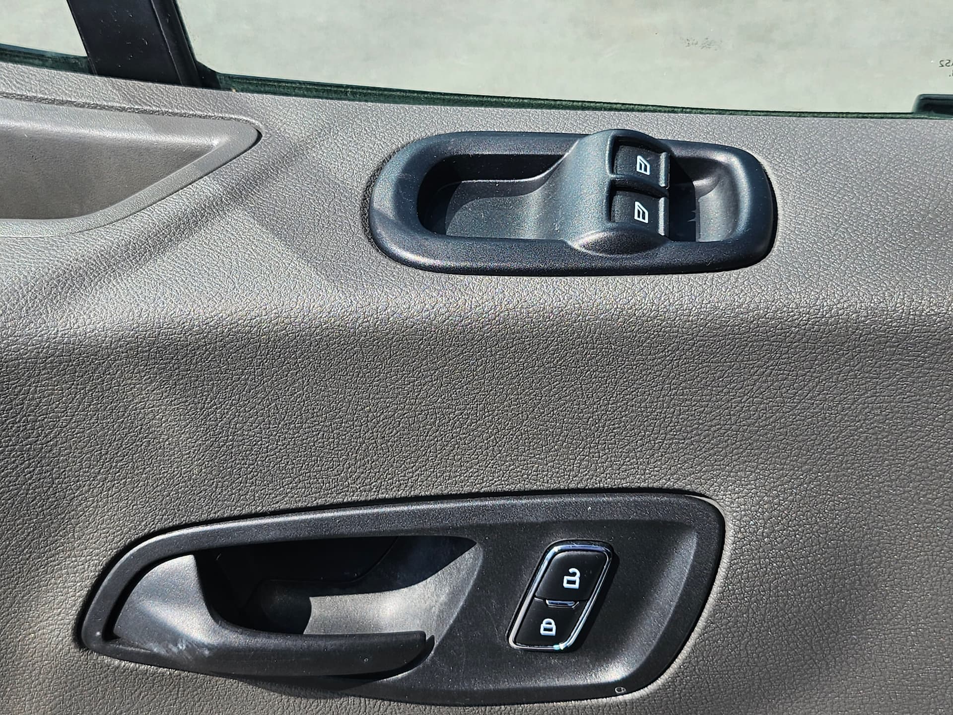 Ford Transit Cargo Van 2024 - Image 20