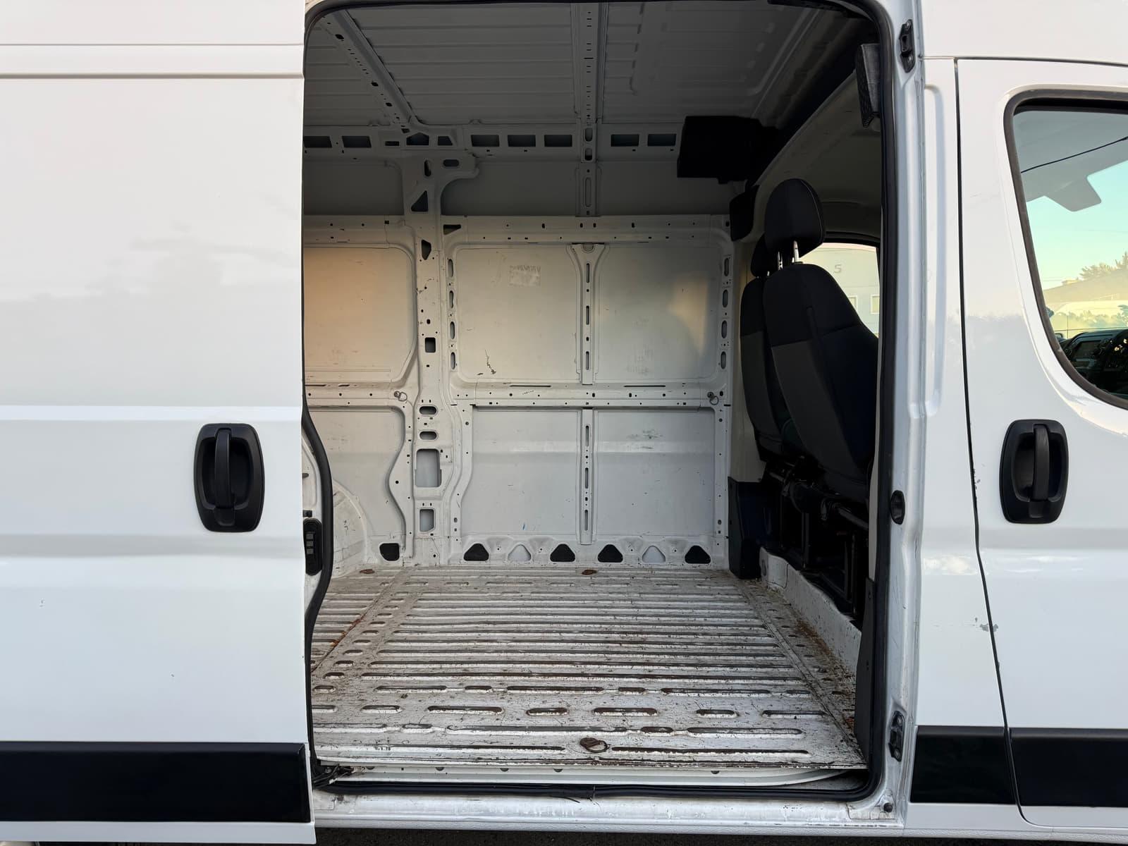Ram ProMaster Cargo Van 2019 - Image 14
