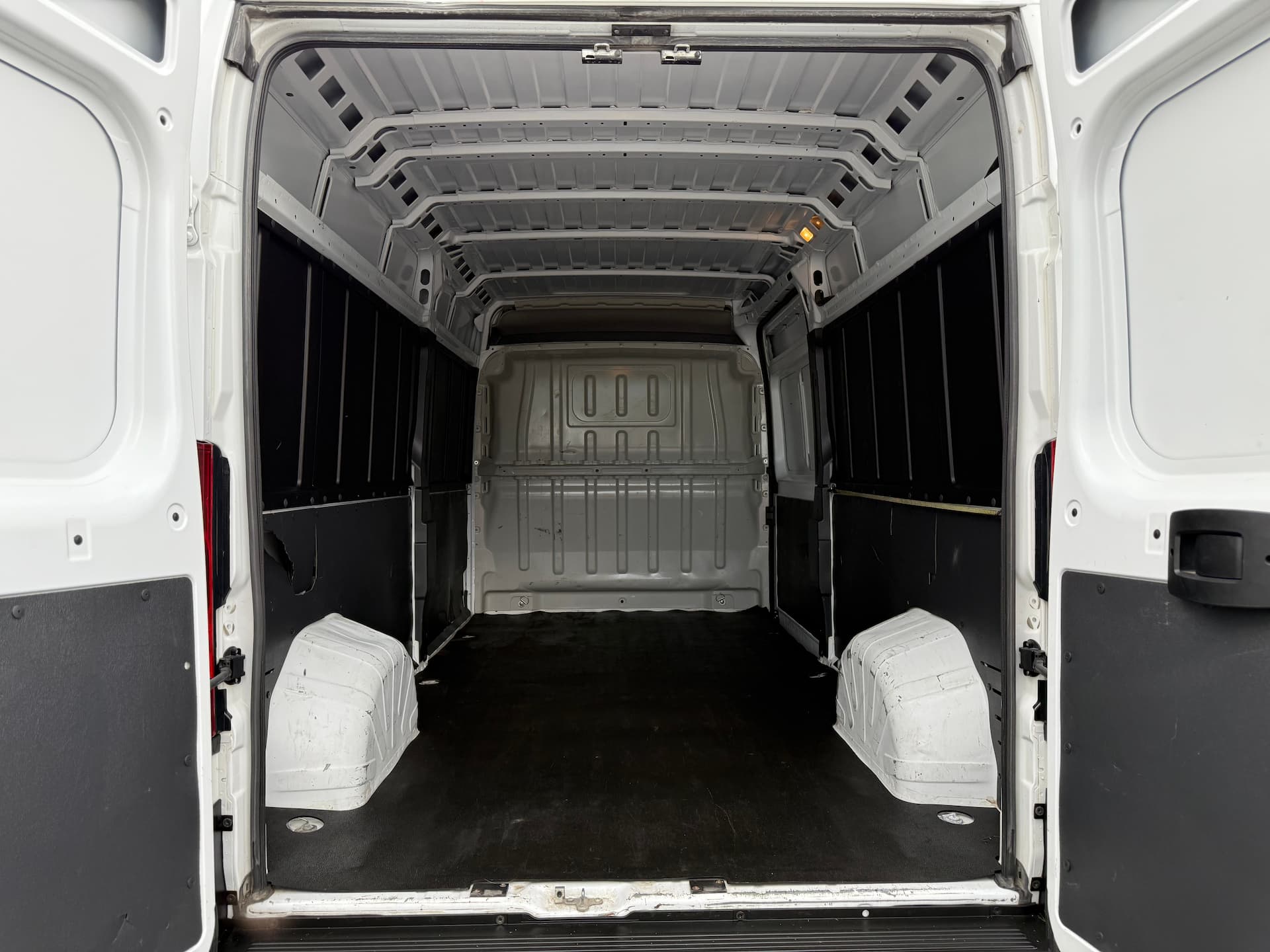 Ram ProMaster Cargo Van 2023 - Image 15