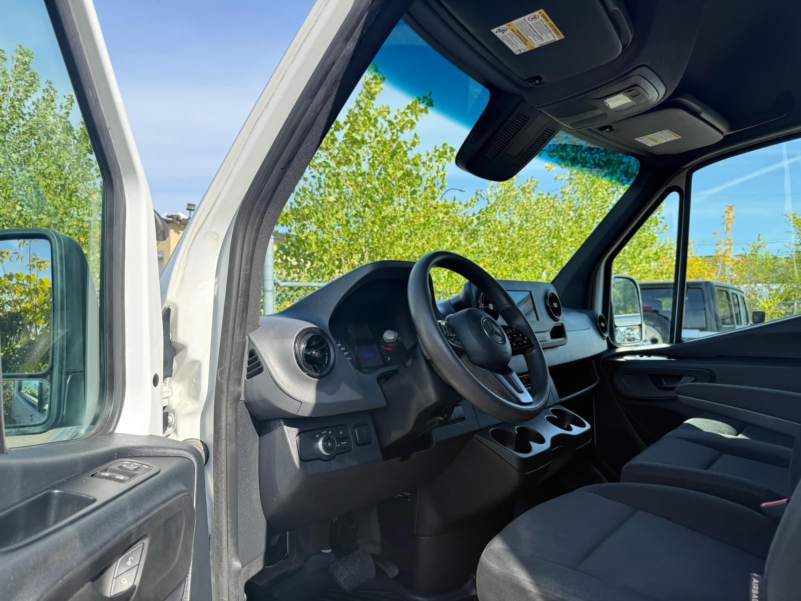 Mercedes-Benz Sprinter Cargo Van 2020 - Image 11