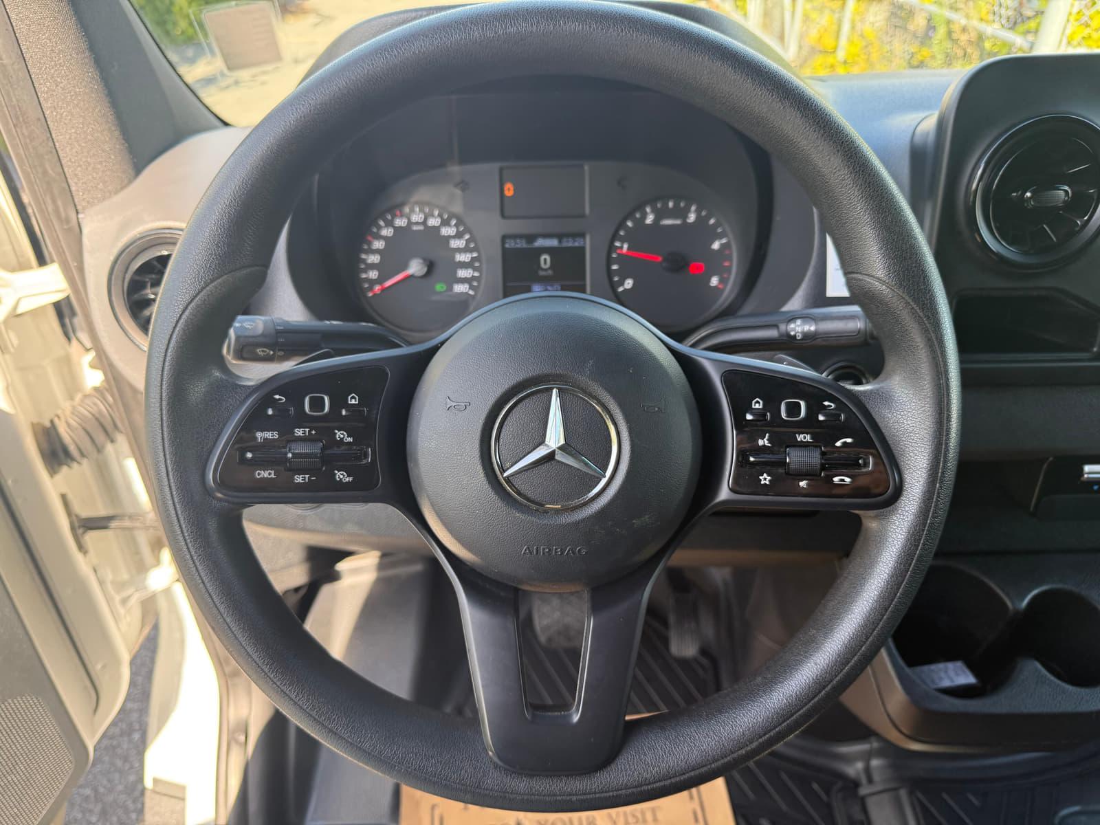 Mercedes-Benz Sprinter Cargo Van 2020 - Image 16