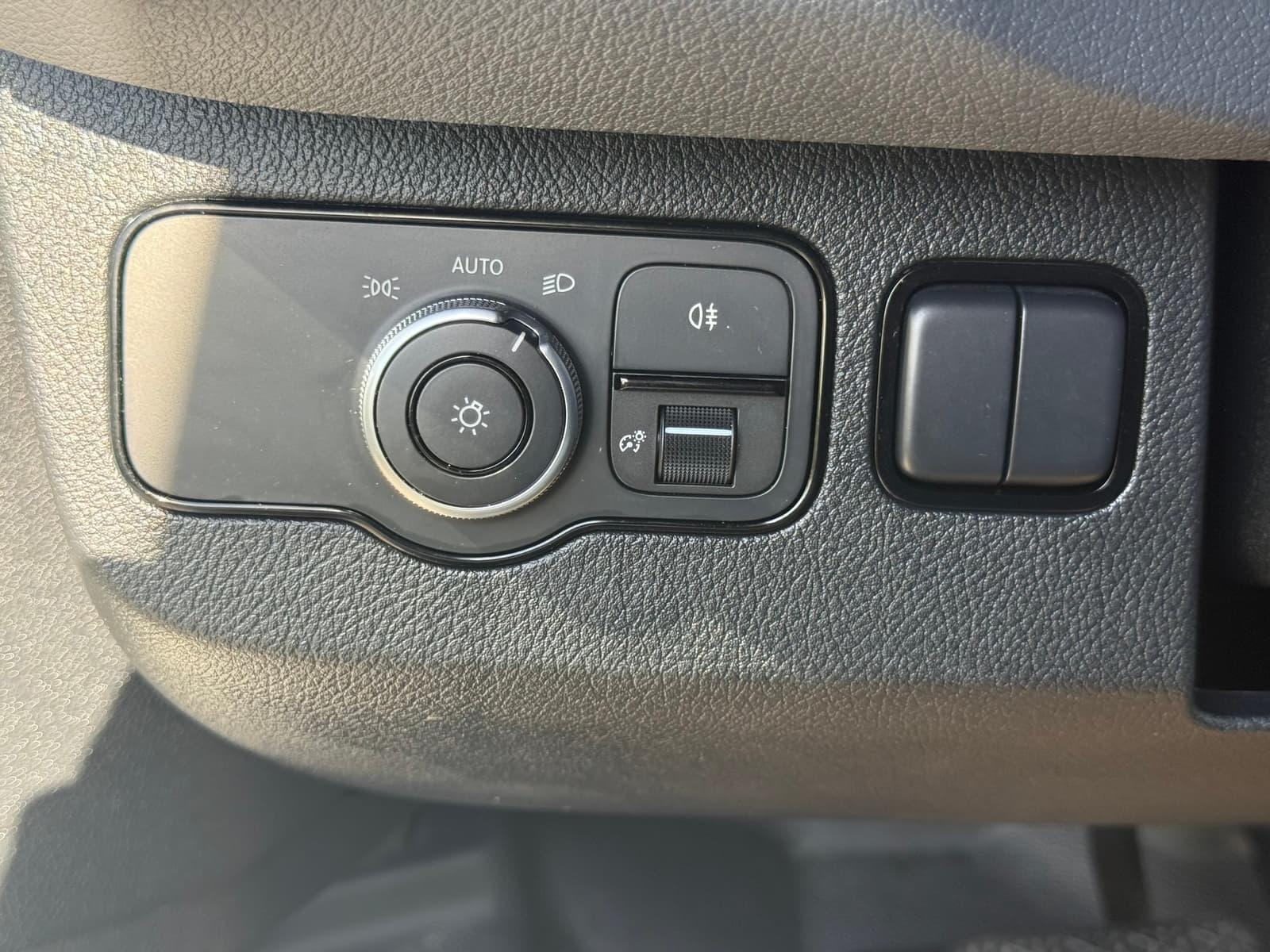 Mercedes-Benz Sprinter Cargo Van 2020 - Image 21