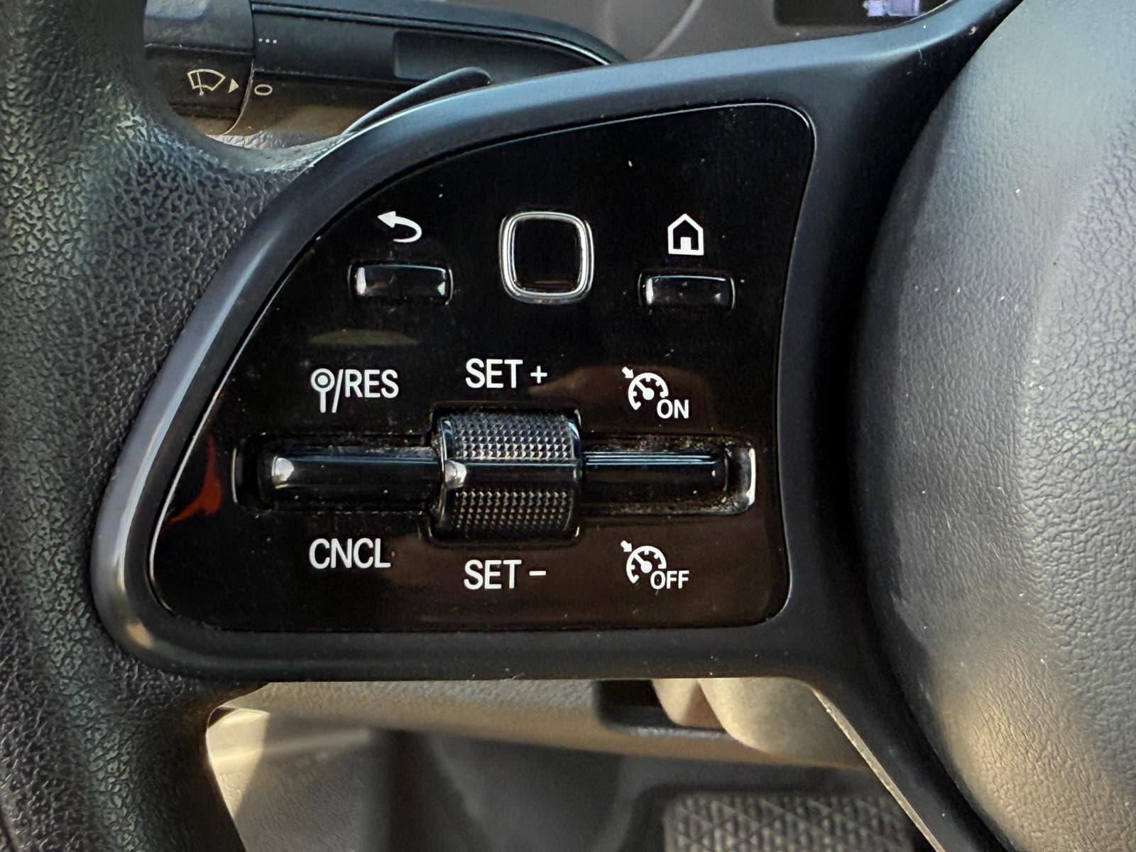 Mercedes-Benz Sprinter Cargo Van 2020 - Image 22