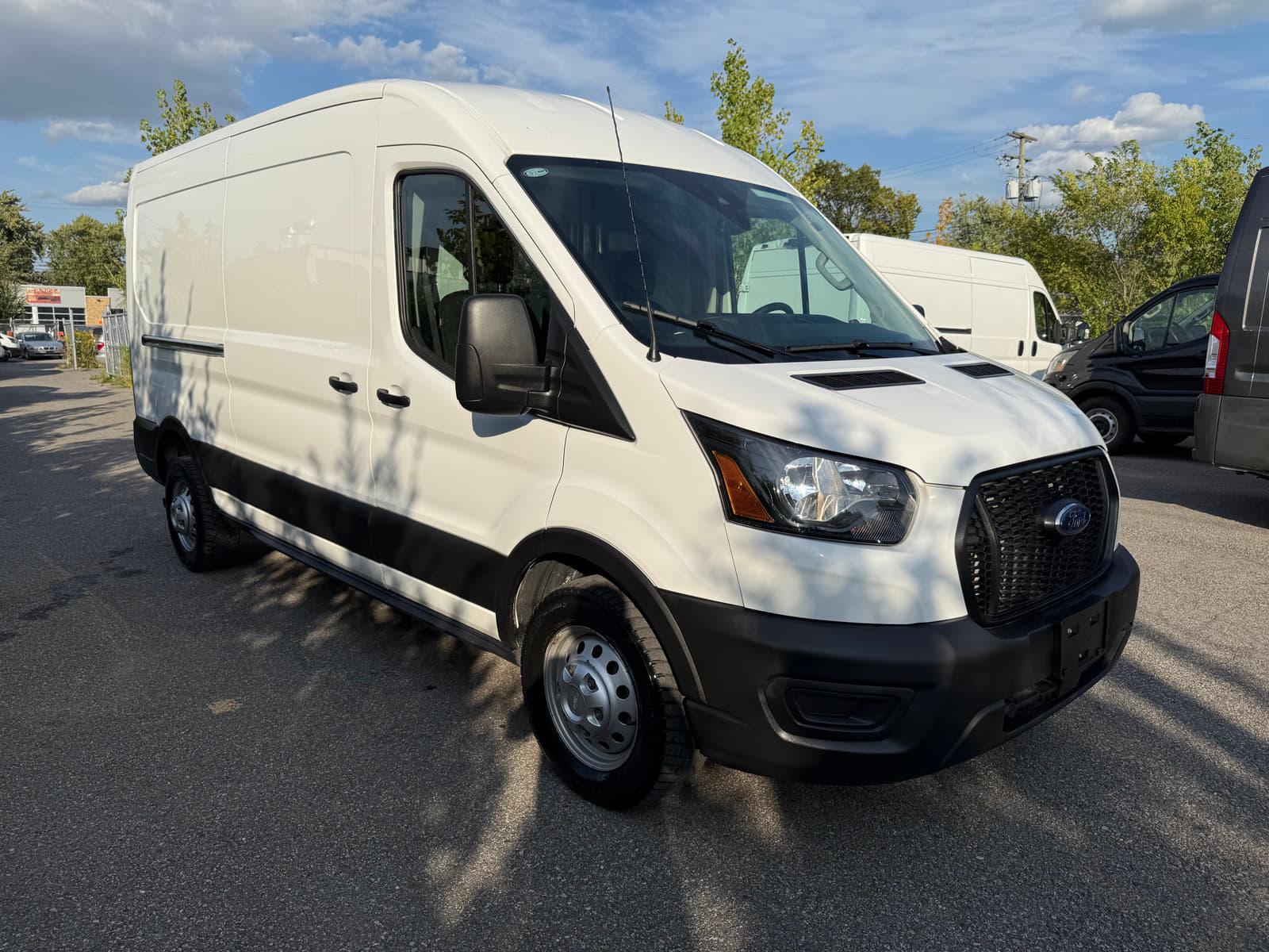 Ford Transit Cargo Van 2023 - Image 7