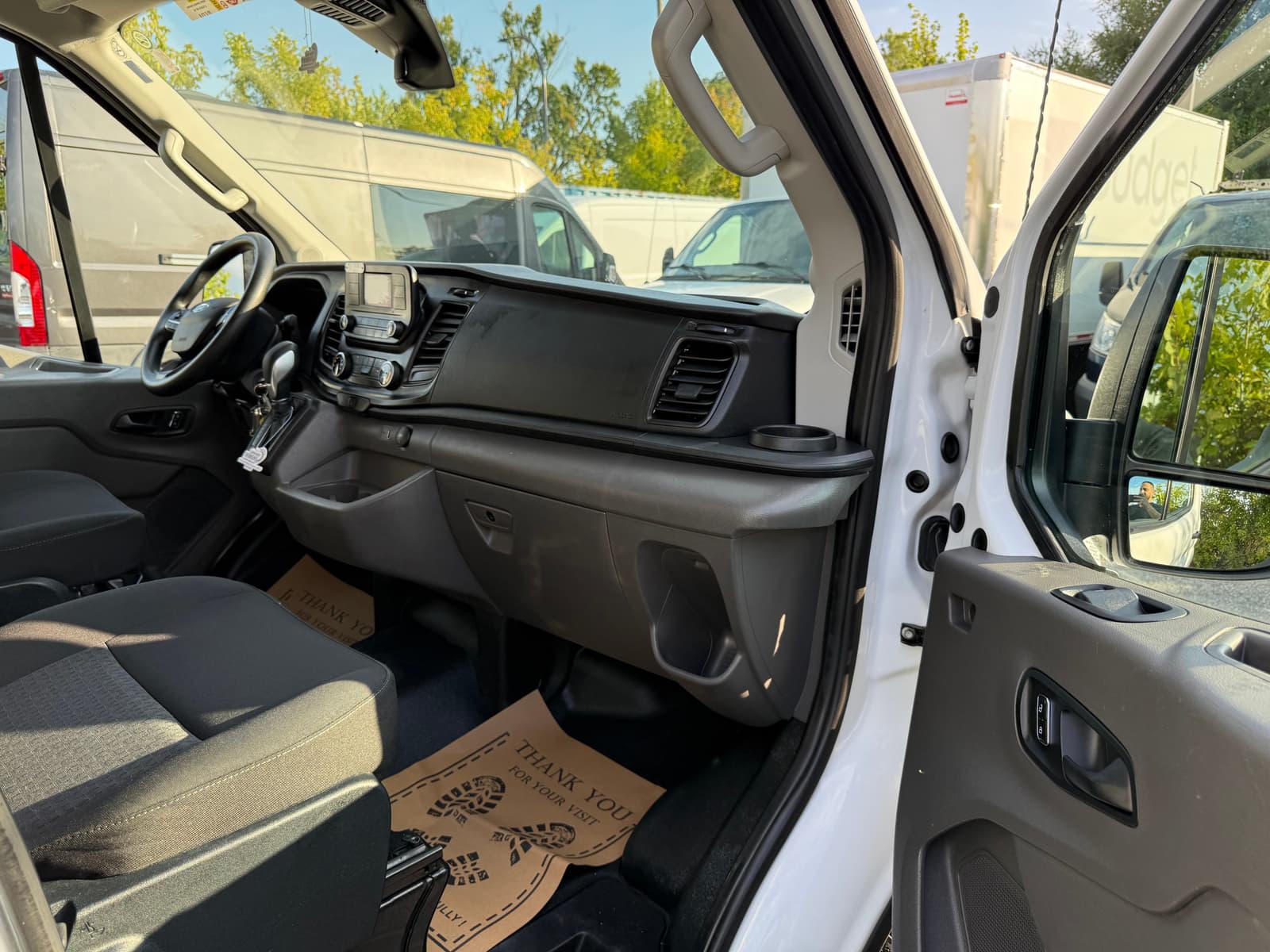 Ford Transit Cargo Van 2023 - Image 12