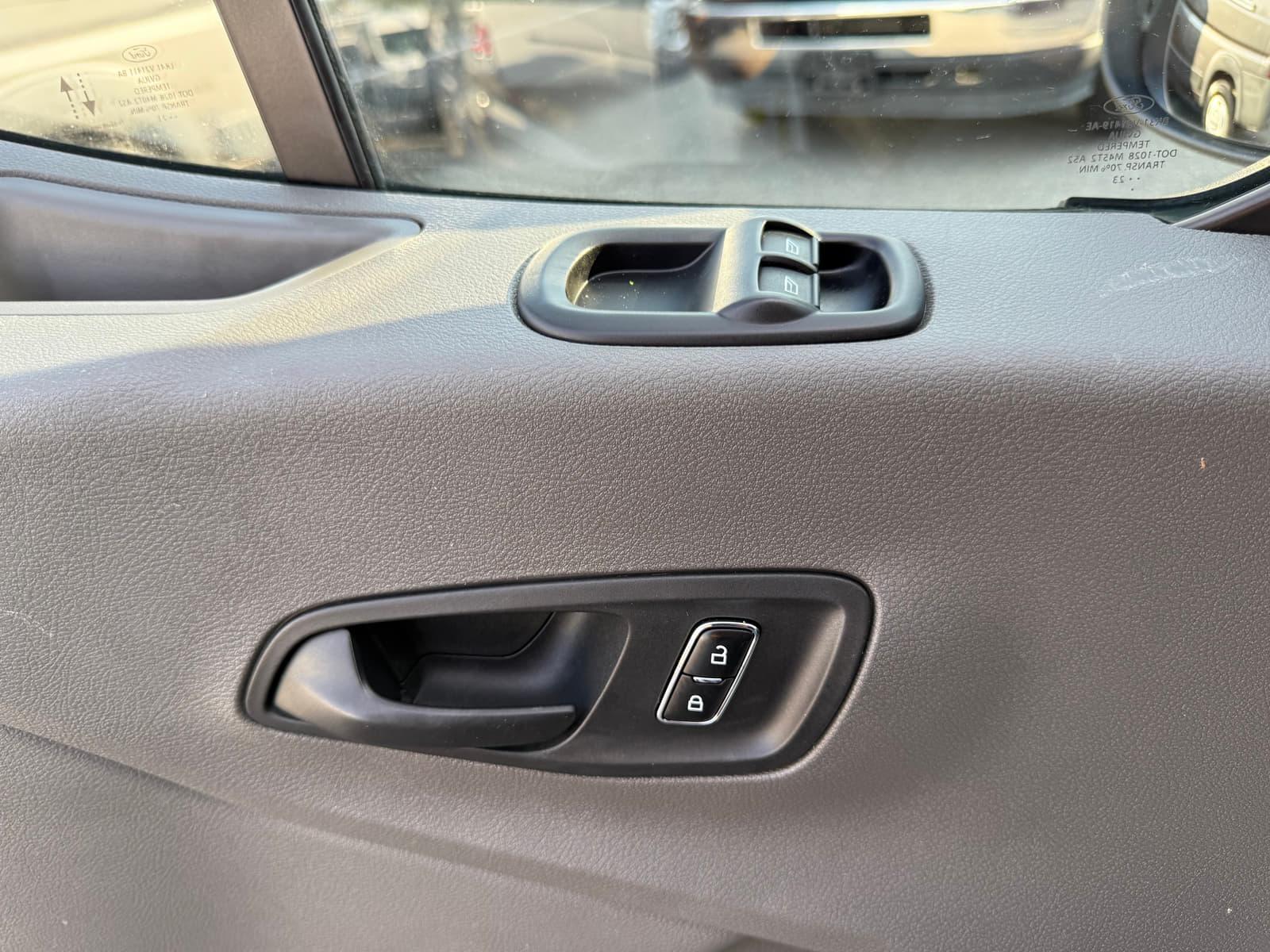 Ford Transit Cargo Van 2023 - Image 19