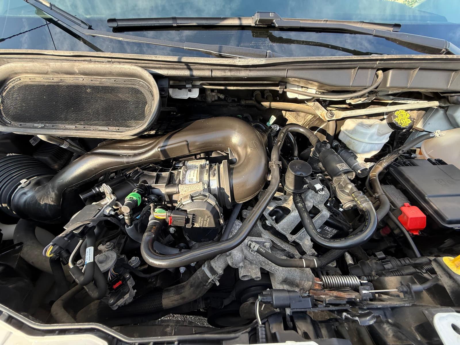 Ford Transit Cargo Van 2023 - Image 27