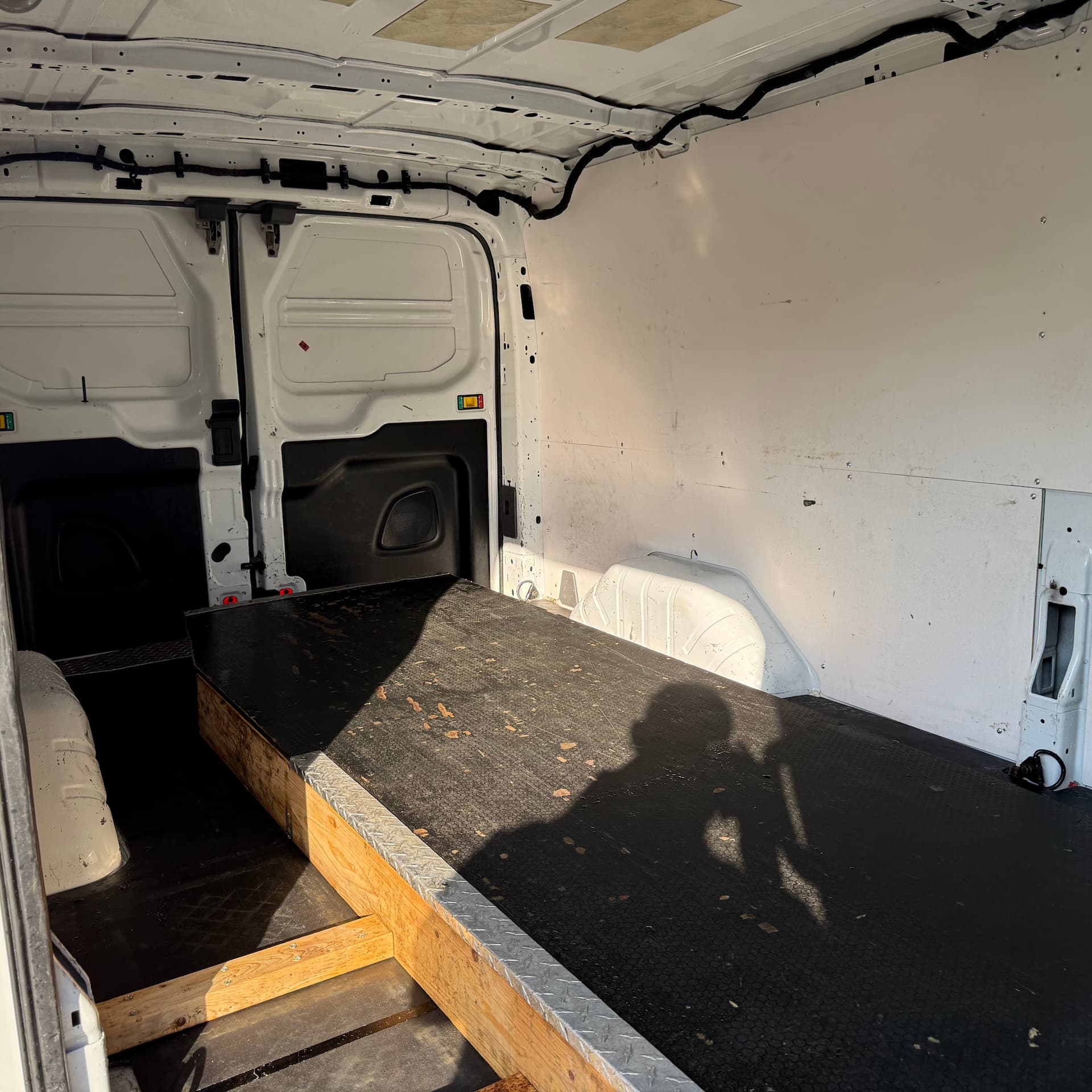 Ford Transit Cargo Van 2020 - Image 14
