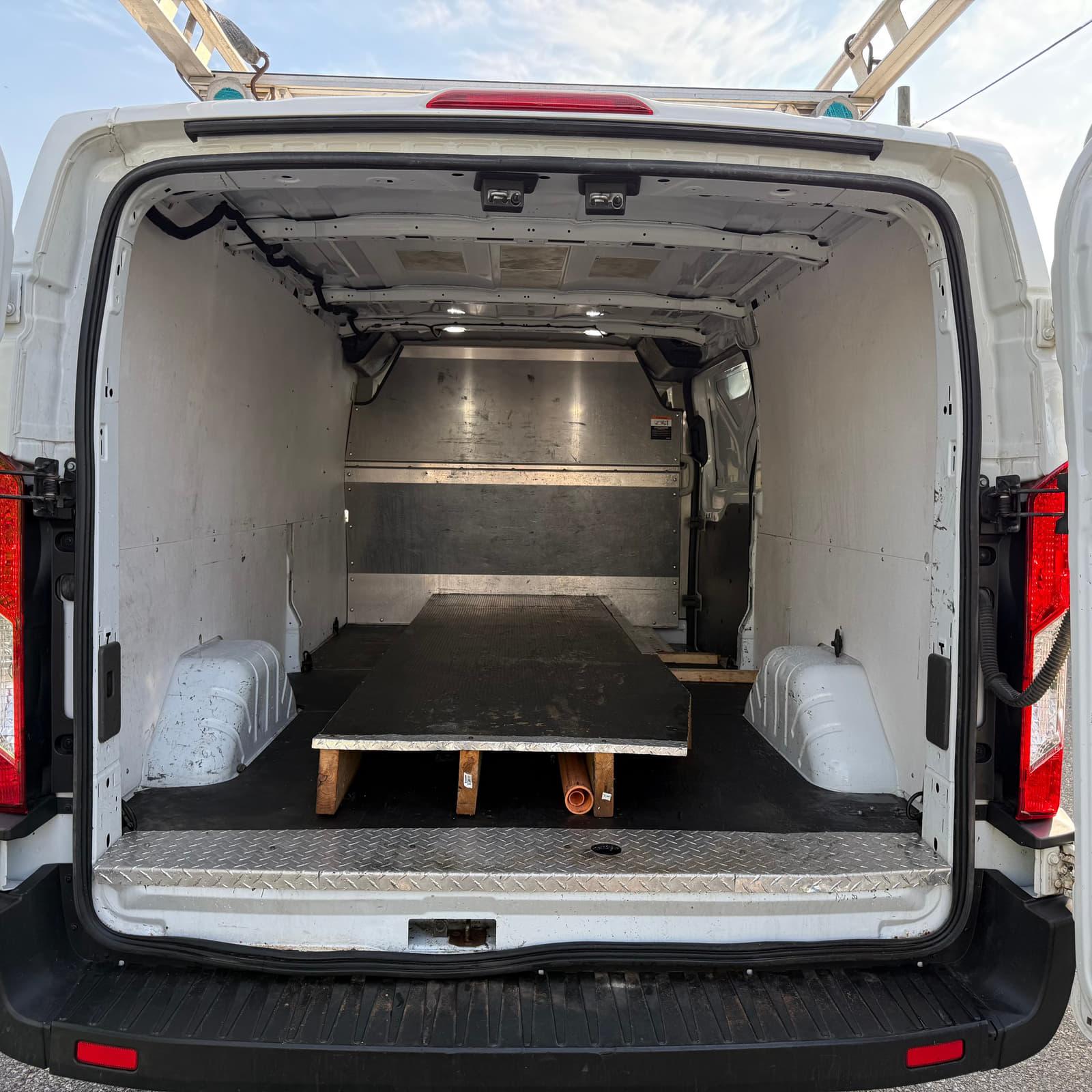 Ford Transit Cargo Van 2020 - Image 15