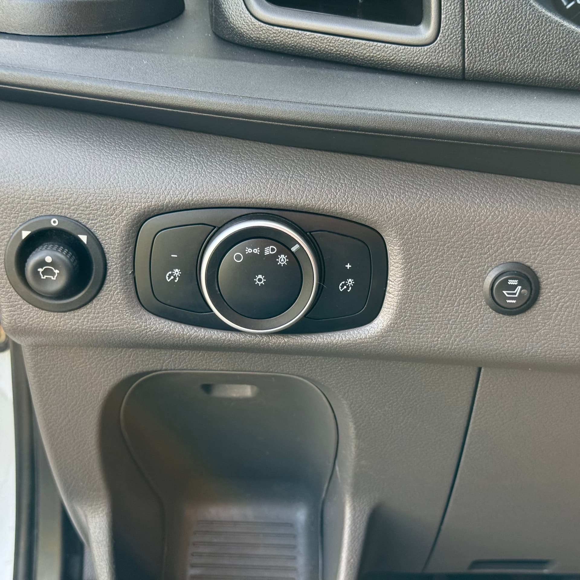 Ford Transit Cargo Van 2020 - Image 21