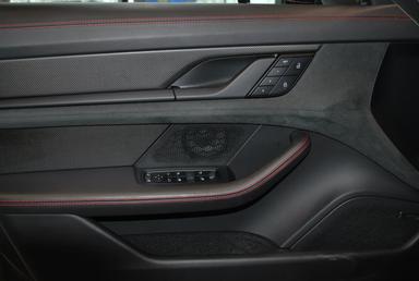 Porsche Taycan 2024 - Thumbnail 17