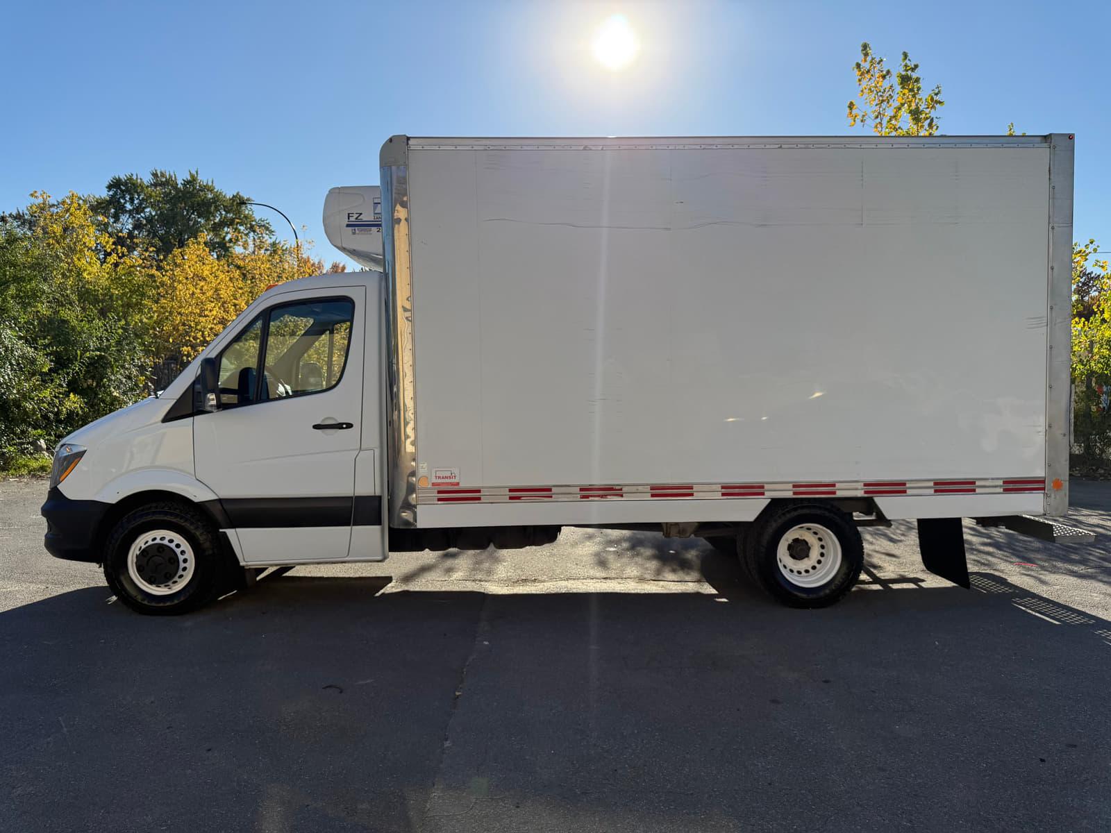 Mercedes-Benz Sprinter Cab Chassis 2017 - Image 2