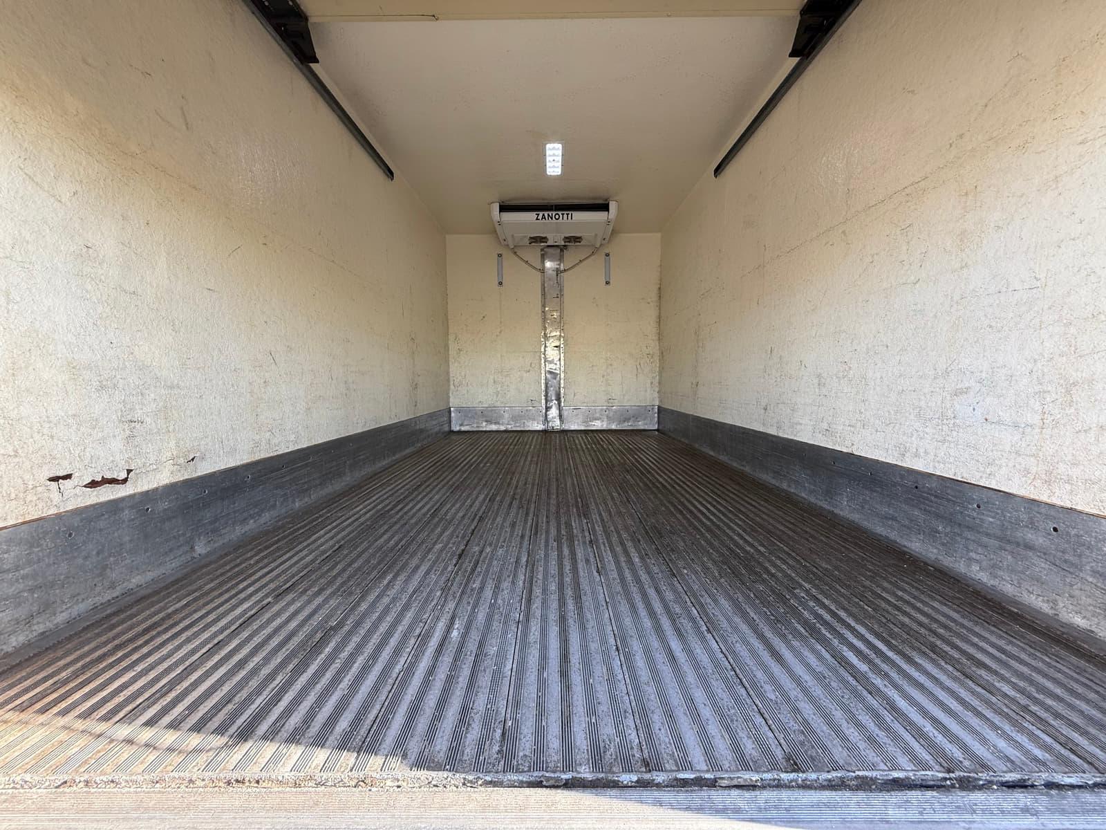 Mercedes-Benz Sprinter Cab Chassis 2017 - Image 15