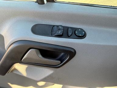 Mercedes-Benz Sprinter Cab Chassis 2017 - Thumbnail 21