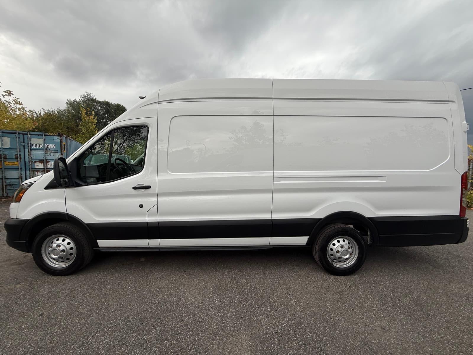 Ford Transit Cargo Van 2022 - Image 2