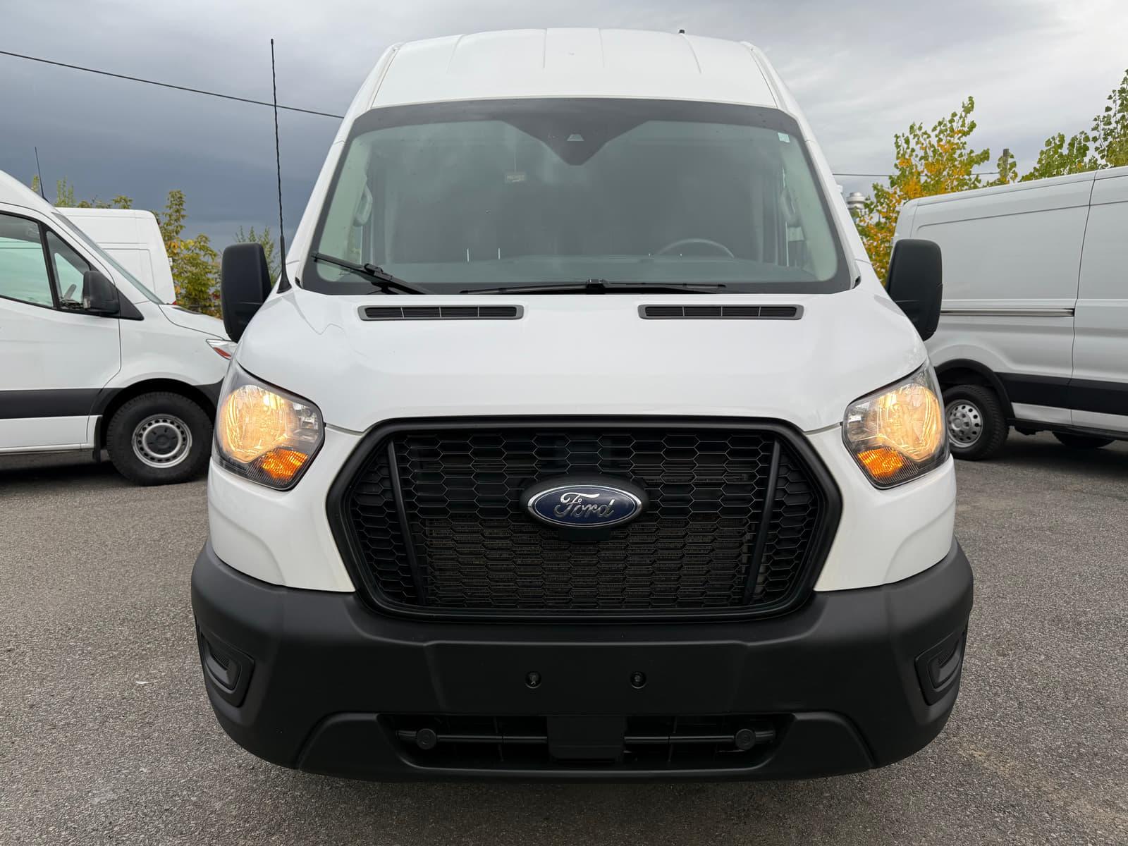 Ford Transit Cargo Van 2022 - Image 8