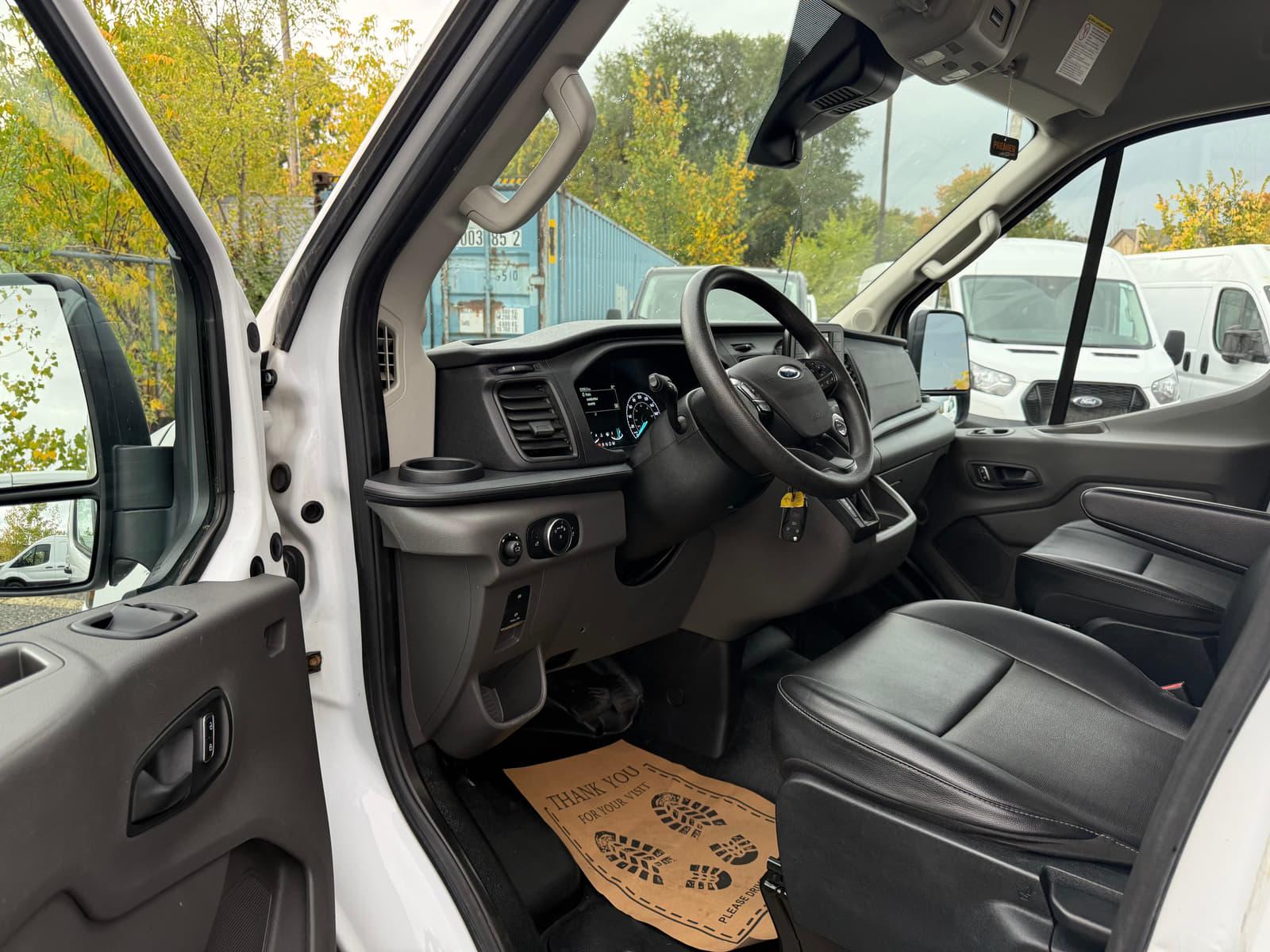 Ford Transit Cargo Van 2022 - Image 11