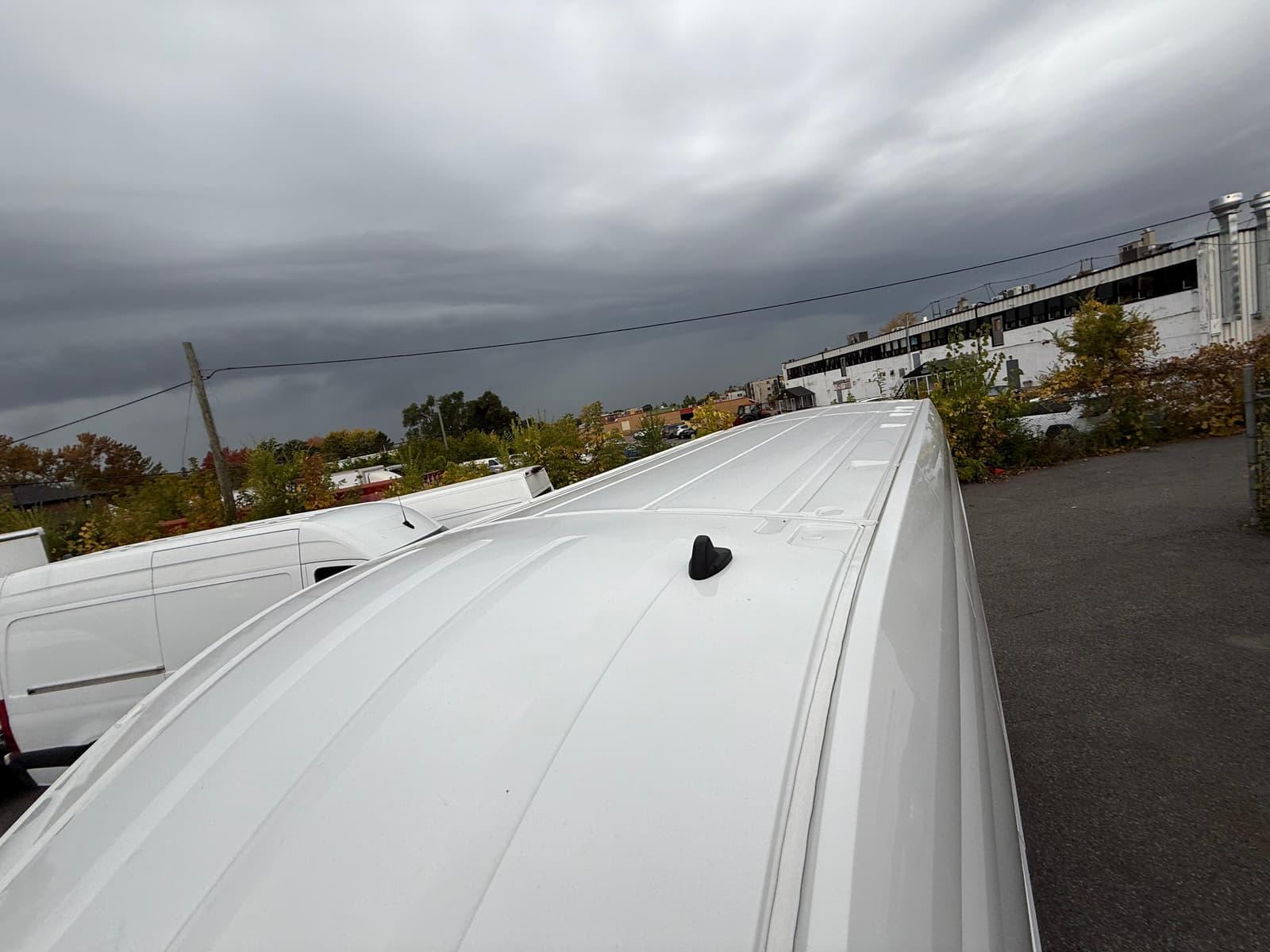 Ford Transit Cargo Van 2022 - Image 16