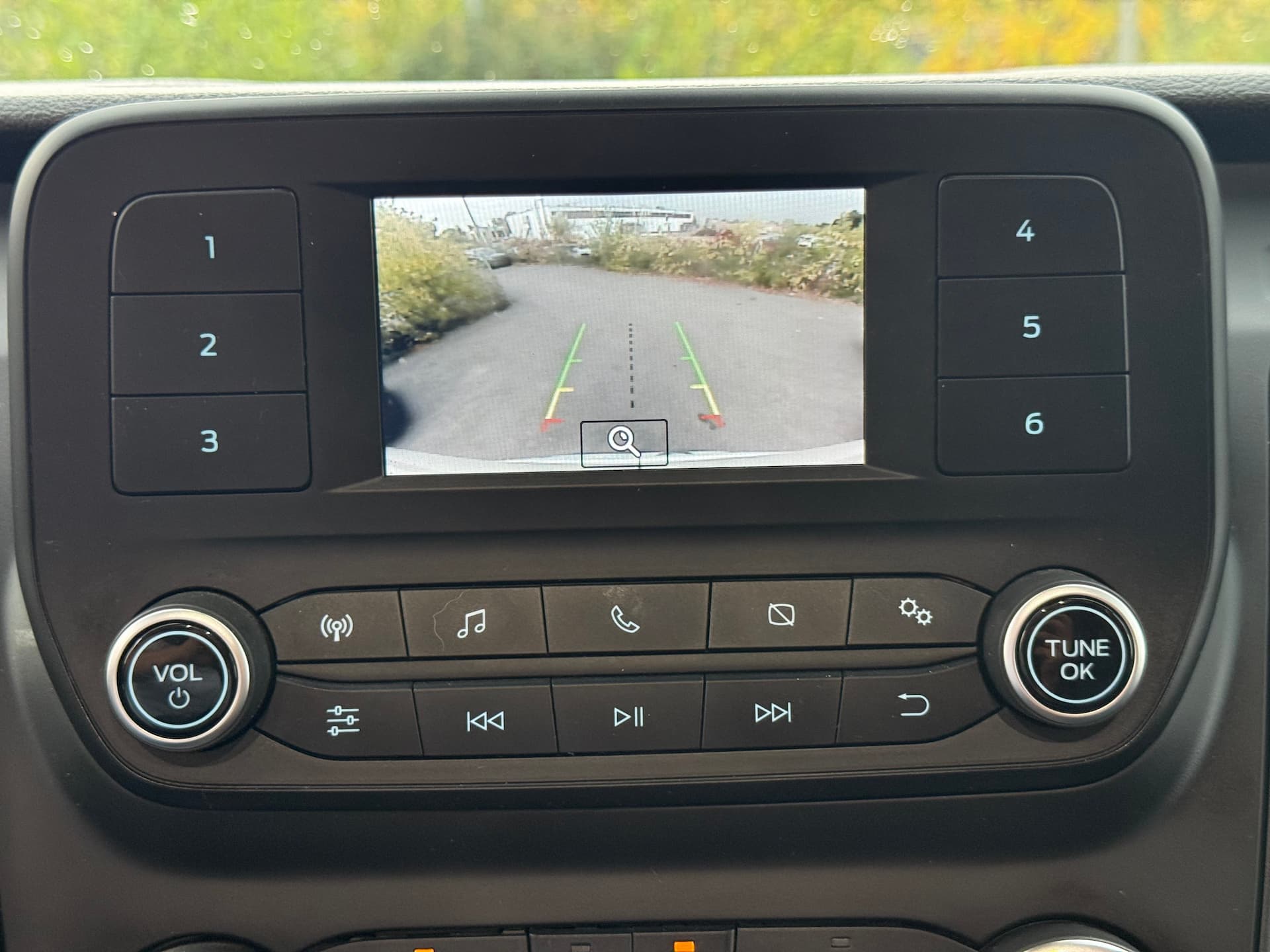 Ford Transit Cargo Van 2022 - Image 27