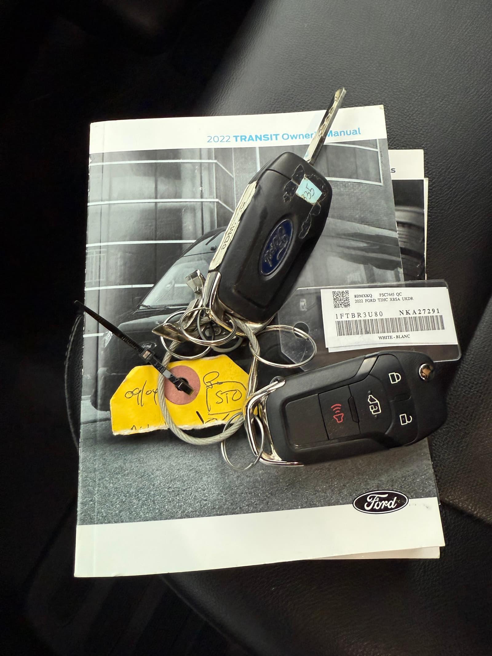 Ford Transit Cargo Van 2022 - Image 30