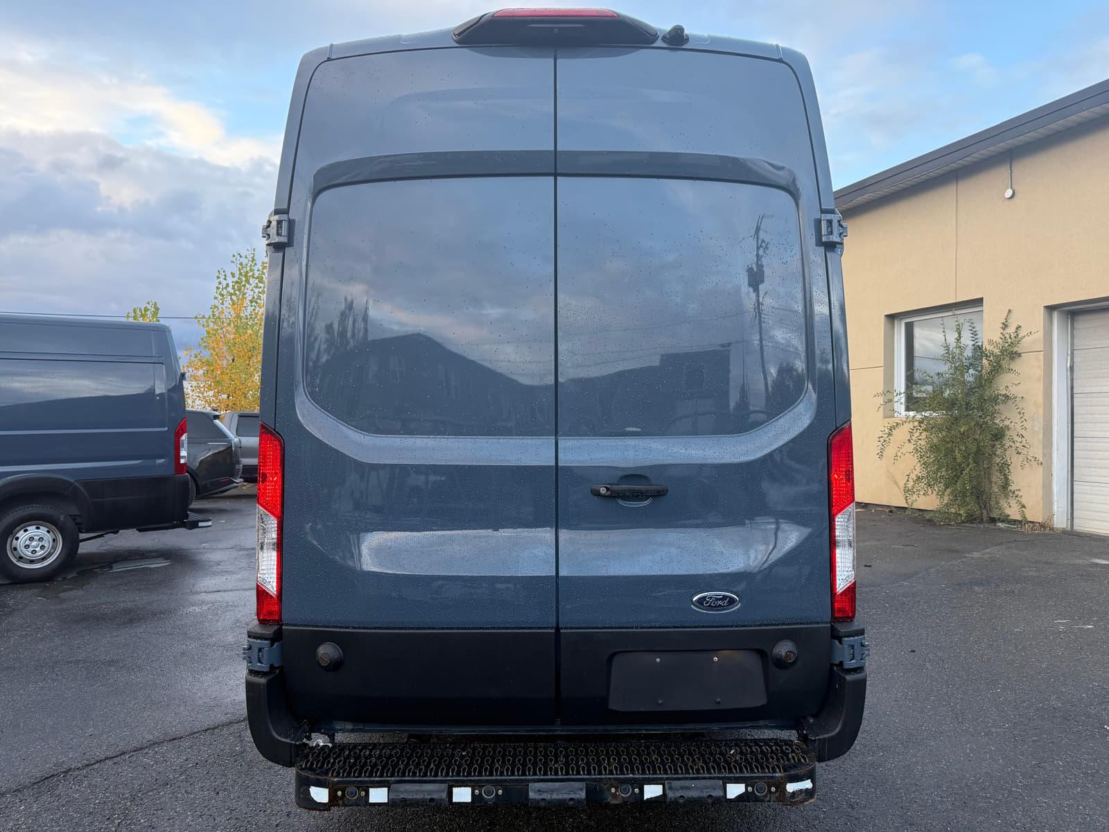 Ford Transit Cargo Van 2021 - Image 4