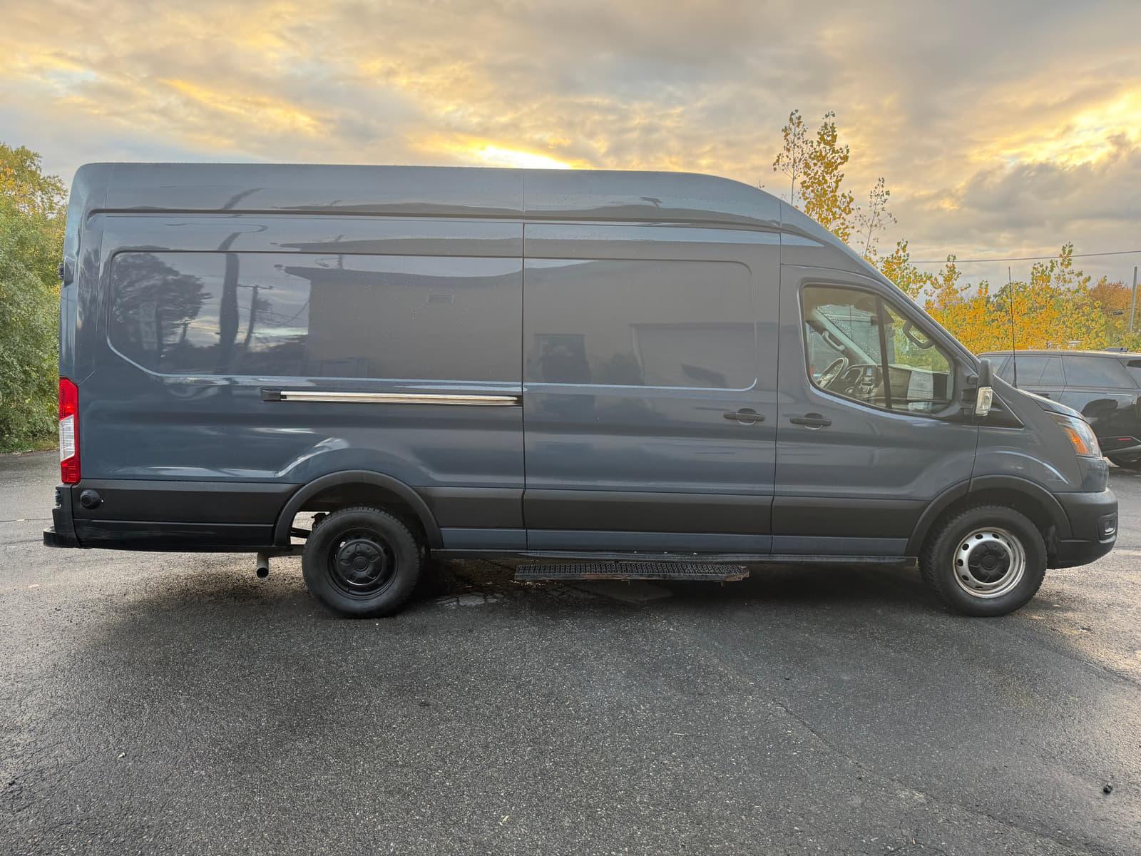 Ford Transit Cargo Van 2021 - Image 6