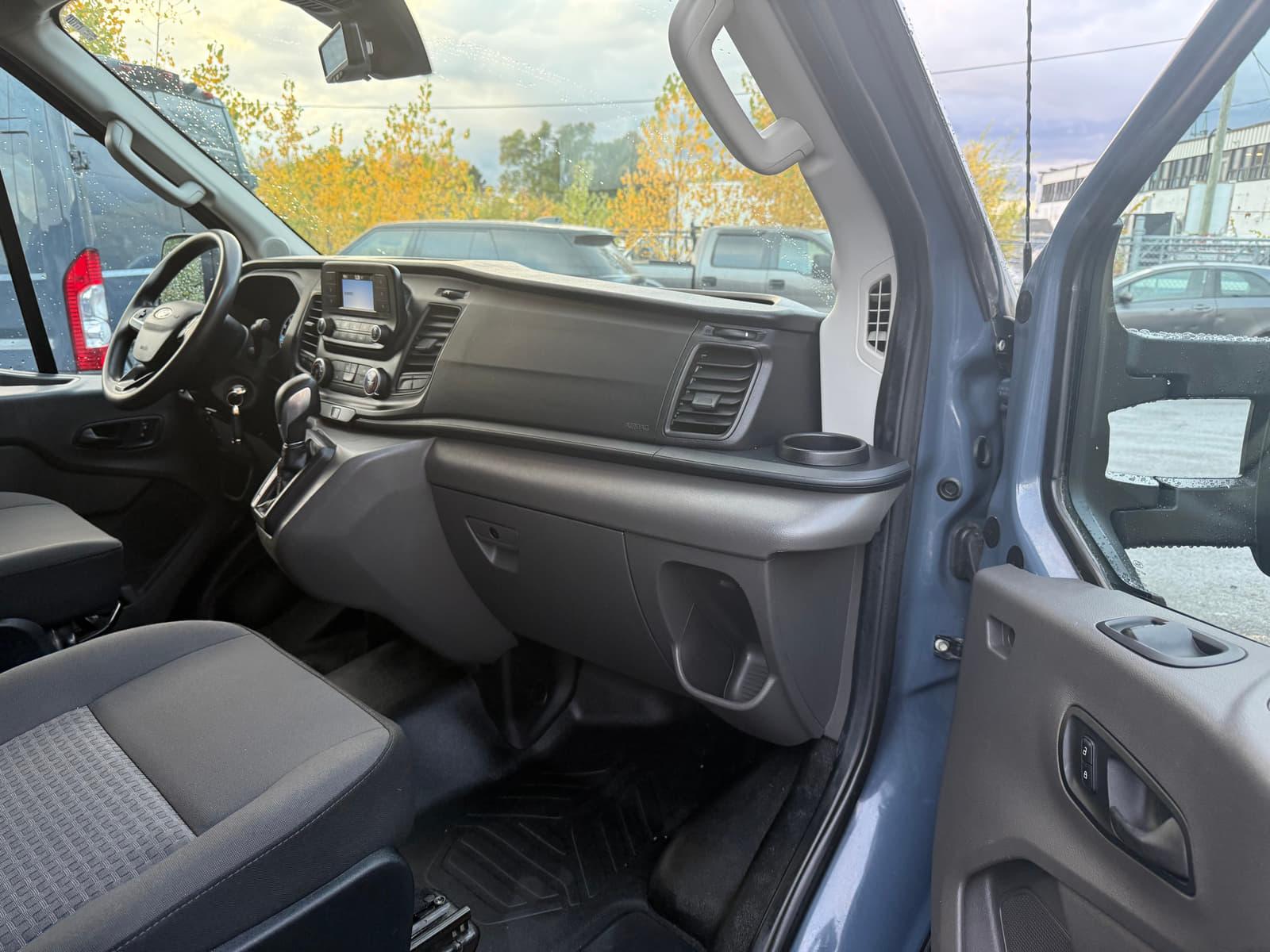 Ford Transit Cargo Van 2021 - Image 12