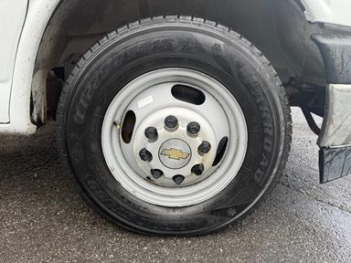 Chevrolet Express G3500 2018 - Thumbnail 10