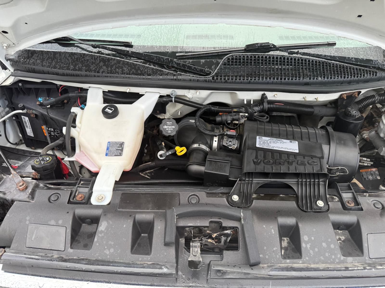 Chevrolet Express G3500 2018 - Image 23