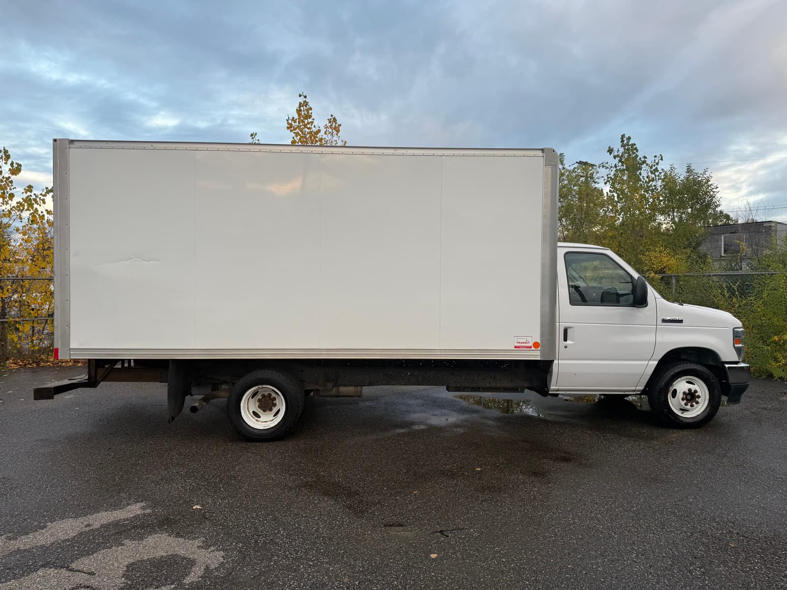 Ford E-Series Cutaway 2022 - Image 6