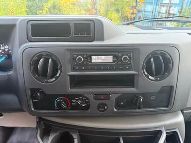 Ford E-Series Cutaway 2022 - Thumbnail 17