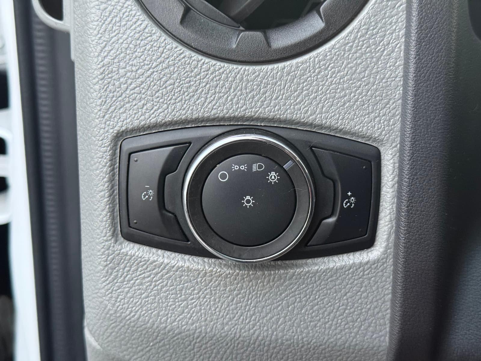 Ford E-Series Cutaway 2022 - Image 20