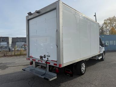 Ford Transit Cutaway 2023 - Thumbnail 5