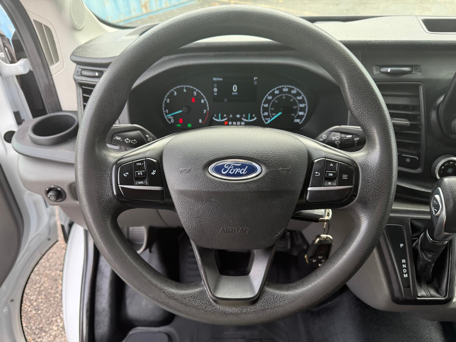 Ford Transit Cutaway 2023 - Image 13